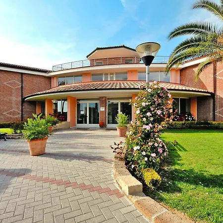 In Cecina Mare Near Sandy Beaches Daire